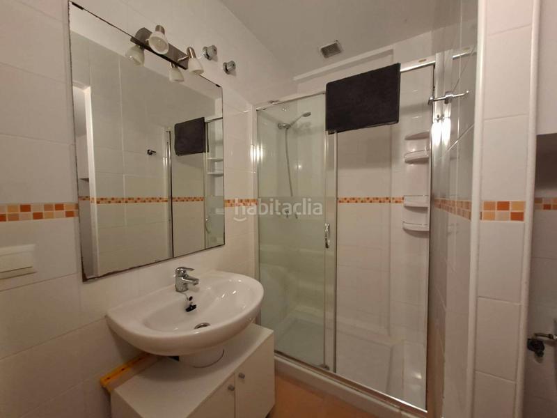 Foto 841a59ea-fbf2-4ea9-8996-8478a91fa391. Casa adossada amb aparcament piscina a Almayate Bajo