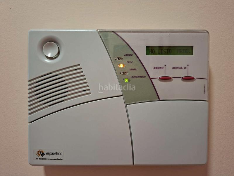 Foto 4e1b35c0-bc68-4851-bd0f-f44bf02b7ea1. Piso en Caleta de Velez