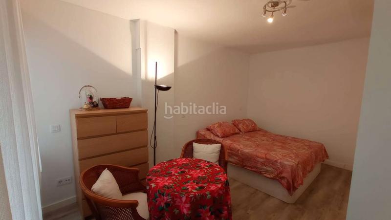 Foto b8a2b3cb-b3f6-4af2-8a10-a1f5e4f2a846. Piso en Poniente-Faro Torre del Mar