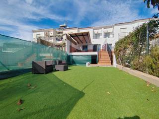 Rent Semi detached house  N/a