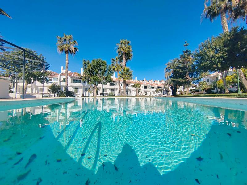 Foto 2bd77145-7513-4032-8aff-a325814cc6ec. Casa a schiera con parcheggio piscina in Viña Málaga Torre del Mar