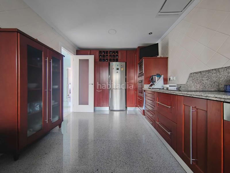 Foto 609dbe27-b399-4749-a7f0-81fd75eec982. Casa adossada amb aparcament piscina a Viña Málaga Torre del Mar