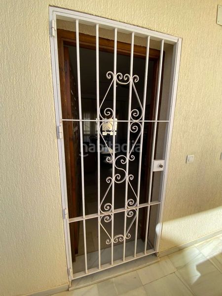 Foto 7223ac3f-b9db-4bcd-b4bb-87cf739fa204. Appartamento con piscina in Centro Nerja