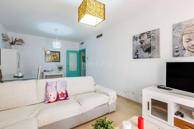 Foto 6fa5c5f3-951d-4de1-ba37-f92cd50ede28. Planta baixa amb calefacció aparcament piscina a Torre del Mar