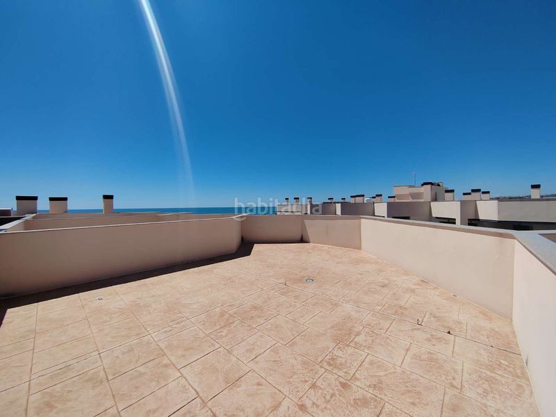 Foto 9dc2c1d3-88f5-4104-966b-5ff6881fb172. Piccolo appartamento con parcheggio piscina in Almayate Bajo