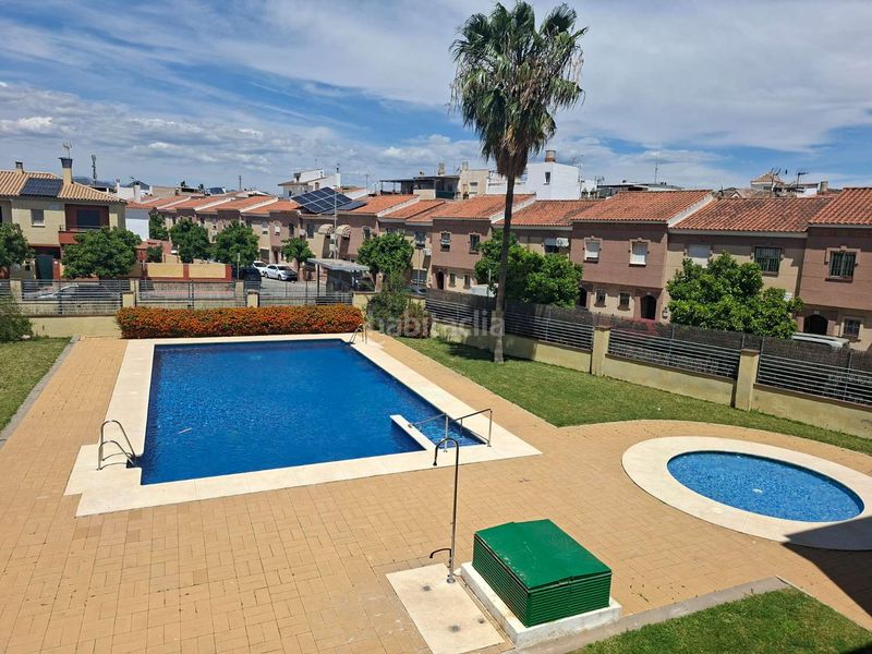 Foto e24c281c-fdf6-446d-935d-af085a7be285. Pis amb aparcament piscina a Campanillas Málaga