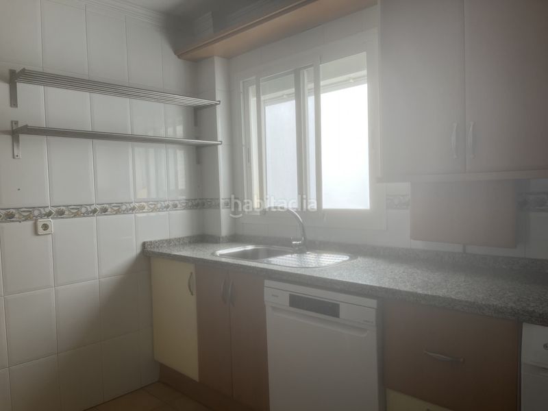 Foto b7fc4b0c-e9a4-4c9f-8b6e-7b13cbc11e35. Piso en Centro Torre del Mar