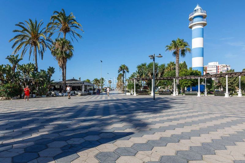 Foto ff82ce5a-8d6a-43e3-b6e3-2ac8668fb156. Pis amb piscina a Poniente-Faro Torre del Mar