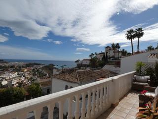 Xalet en Calle calle del olivo 4. Te ofrecemos esta bonita casa con maravillosas vistas de almuc