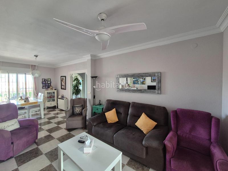 Foto 58dbf78e-b843-4e67-9a0f-6ff2aba1a7d4. Reihenhaus mit parking pool in Almuñecar centro Almuñécar