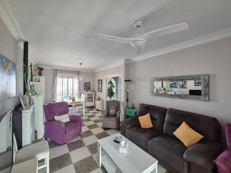 Foto ec20e130-10d2-4f11-b54e-cce54ef3e5e3. Reihenhaus mit parking pool in Almuñecar centro Almuñécar