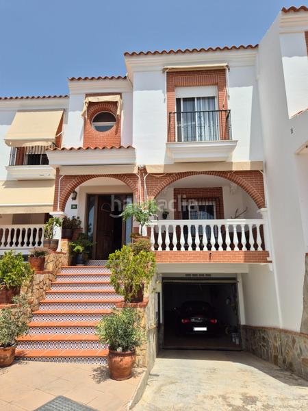 Foto f279a533-b9ed-49df-930a-662a696a40d6. Reihenhaus mit parking pool in Almuñecar centro Almuñécar