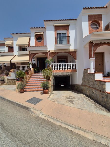 Foto c6646c61-c867-41a9-b62f-3120652024fb. Casa adossada a carretera del suspiro 13 a Almuñecar centro Almuñécar