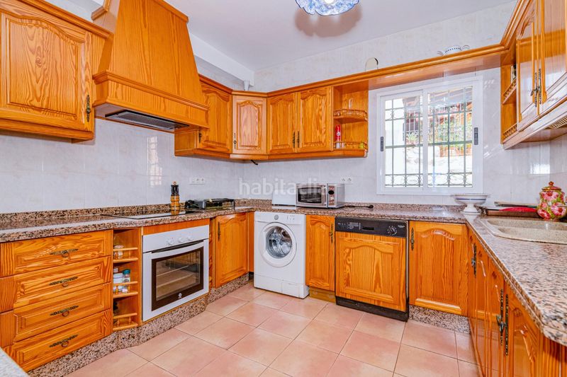 Foto c7f04a57-f446-4f14-87a0-79572f49e924. Xalet amb aparcament piscina a Velilla - Velilla Taramay Almuñécar