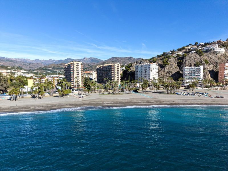 Foto c8931867-b83e-4dd7-a6d8-94b7774cf8b0. Apartament a paseo reina sofia 3 a Velilla - Velilla Taramay Almuñécar