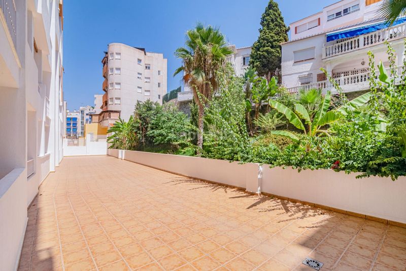 Foto 16eb6dfe-49a6-4f44-8675-d3ad5708d999. Apartament a calle calle príncipe de asturias 45 a Almuñécar
