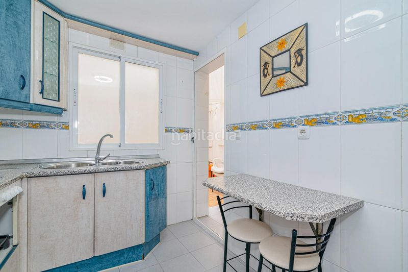 Foto 6dbe8736-9fef-45c6-98de-2622a61ed8c8. Apartament a calle calle príncipe de asturias 45 a Almuñécar