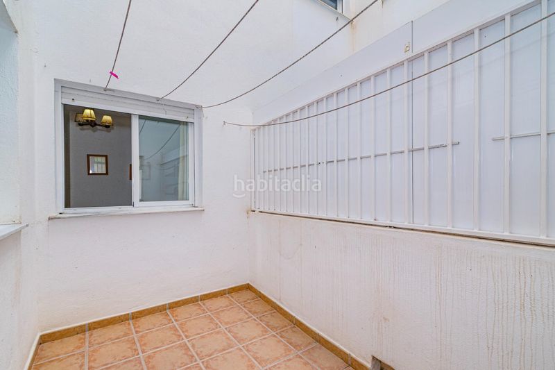 Foto c0f62402-0d4e-4227-931f-da3cf154473a. Apartament a calle calle príncipe de asturias 45 a Almuñécar