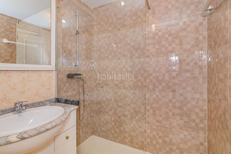 Foto d6b2f02c-d2b7-4f95-b06b-f1e44edfaf6d. Apartament a calle calle príncipe de asturias 45 a Almuñécar