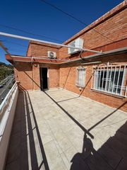 Miete Dachwohnung in Valdeastillas - Fuentezuelas. Atico en alquiler en avda. andalucía, 2 dormitorios.