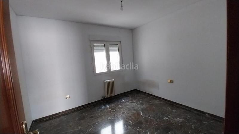Foto b3eb05be-e45b-4f10-9fc3-d83bc50669fc. Alquiler piso  en alquiler en centro jardinillos, 3 dormitorios. en Jaén