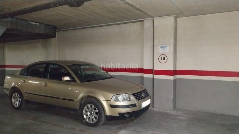 Foto 13f0406a-e0c0-49d4-b507-4e96638aefbf. Car parking in Renfe - Bulevar 1ª y 2ª Fase Jaén