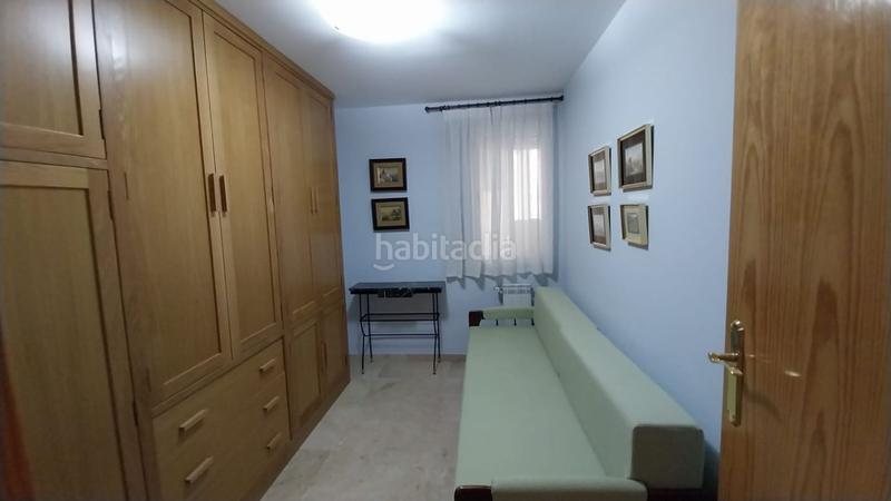 Foto f8749259-ad65-4b91-80f0-f213e377b15d. Alquiler piso  en alquiler en avda. madrid, 3 dormitorios. en Jaén