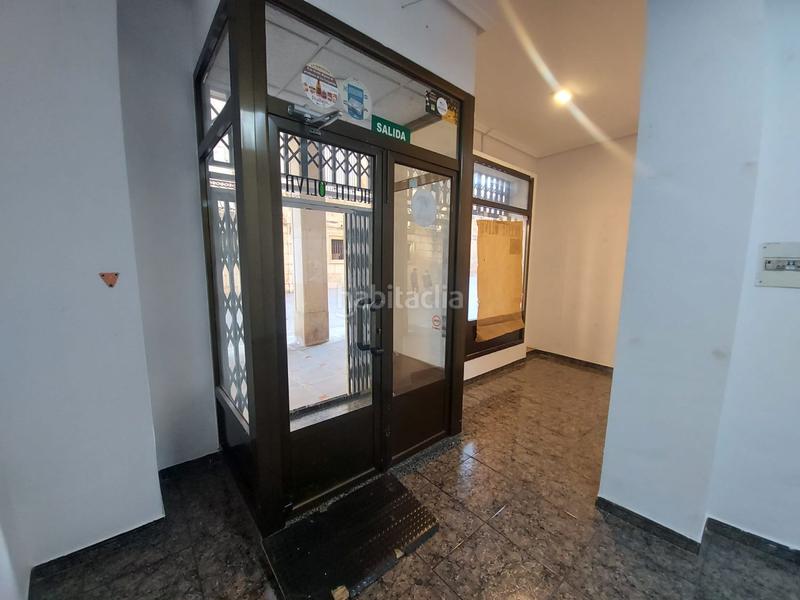 Foto 0245fd0e-21f7-4ea8-9a67-6e9d8ff36cba. Local comercial  a la calle en venta en catedral. en Jaén