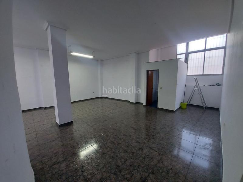 Foto 37b5e746-ac61-4a06-88a9-01f683edd5bc. Local comercial  a la calle en venta en catedral. en Jaén