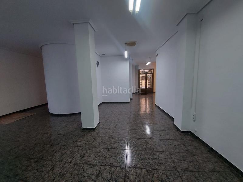 Foto aa4d64fb-da7d-48aa-a81a-57d3cbd2104f. Local comercial  a la calle en venta en catedral. en Jaén
