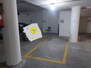Parking voiture à Maestro bartolomé. Garaje en venta en san miguel.
