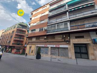 Pis  Doctor eduardo arroyo. Piso en venta en centro  correos, 4 dormitorios.