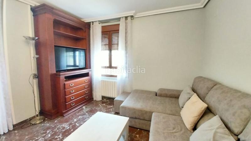 Foto f561e85c-834d-4fbd-900b-eea8966d45f3. Alquiler piso  en alquiler en centro, 3 dormitorios. en Jaén