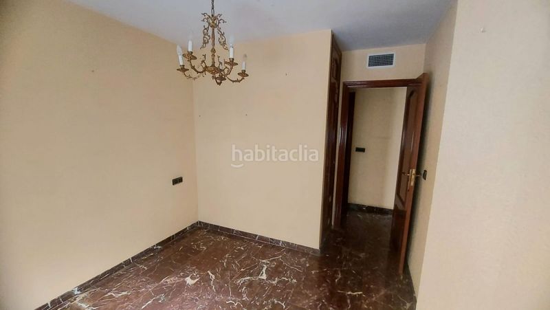 Foto 18a728ed-cd70-434d-a4b7-433c39e7e86a. Pis a Avda de Madrid - Pº de la Estación Jaén