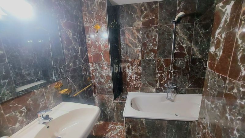 Foto 567d0b55-7adb-4758-ba3c-711024c5a7b5. Pis a Avda de Madrid - Pº de la Estación Jaén