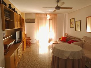 Miete Etagenwohnung  Salido. Piso en alquiler en centro  san clemente, 3 dormitorios.