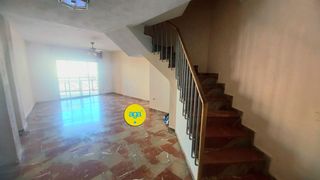 Dúplex  Camino las cruces. Duplex en venta en avda. granada, 5 dormitorios.