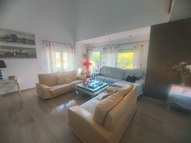 Foto cafbb8db-1023-4105-a494-20a34d0d66c7. Casa amb calefacció aparcament piscina a Guardia de Jaén (La)
