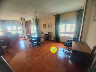 Lloguer Pis  Estacion 55. Piso en alquiler en paseo de la estación, 4 dormitorios.