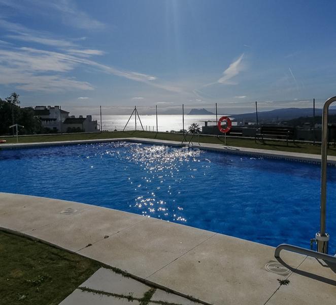 Foto 851a2a32-1f6f-46bd-9763-20583f5298a4. Pis amb xemeneia piscina a Chullera Manilva