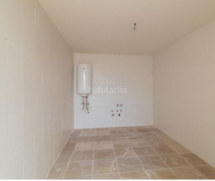 Foto e14cf430-f3cc-42ca-9ddb-19e368ac0dc4. Pis amb xemeneia piscina a Chullera Manilva