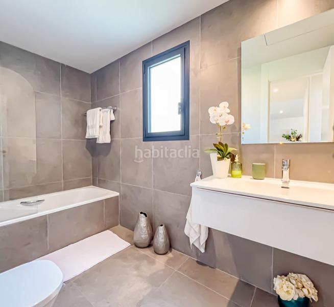 Foto e526fa1b-ce78-46e3-907a-4c6a41031984. Etagenwohnung mit kamin parking pool in Chullera Manilva