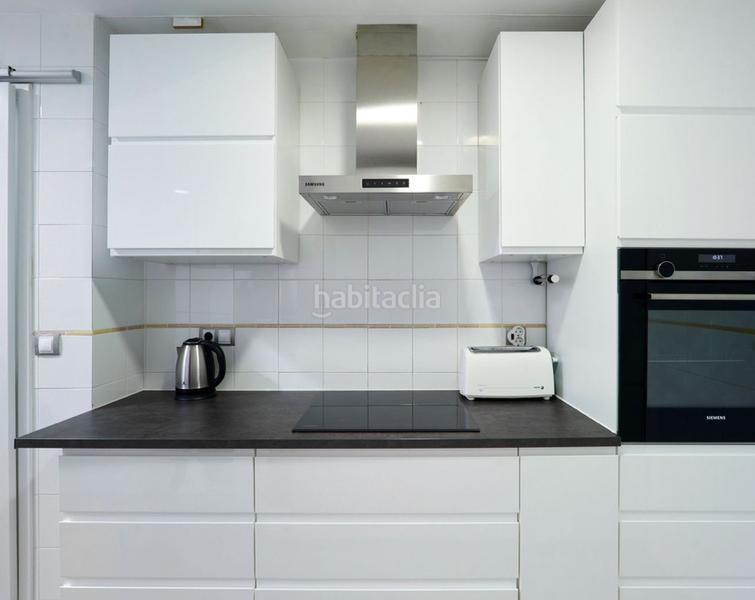 Foto a99ee3c2-87be-462a-aa5b-2f4e12c902e7. Appartamento con camino parcheggio piscina in San Luis de Sabinillas Manilva