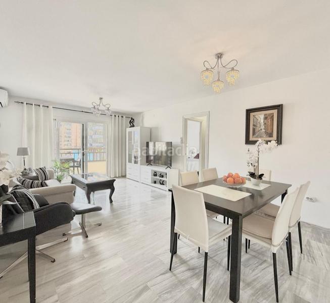 Foto 307e62fc-ddaa-49ec-b2d9-19a57389ea03. Etagenwohnung mit kamin parking pool in Puerto Deportivo Fuengirola