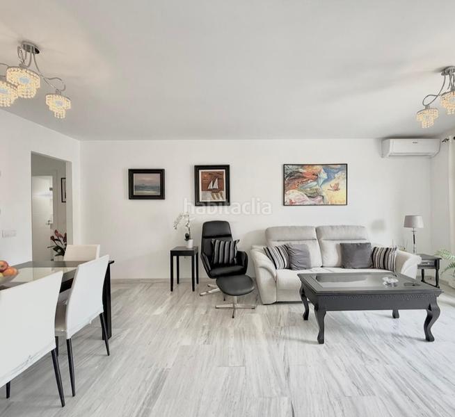 Foto 41013eec-41bd-405f-a052-1a2e330212c0. Etagenwohnung mit kamin parking pool in Puerto Deportivo Fuengirola