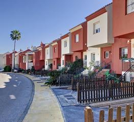 Piso en La Concha - Resina Golf. Townhouse in selwo