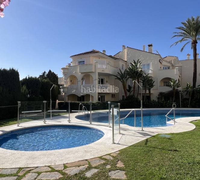 Foto a90df680-2c1d-45a5-8102-9824032e1c49. Appartamento con camino parcheggio piscina in Paraiso - Barronal Estepona