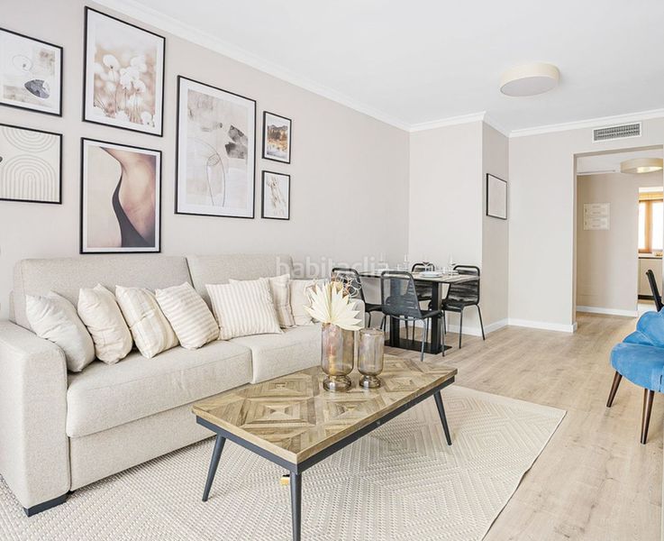 Foto e7767d4c-0755-458e-83e1-4efc7077963b. Pis amb xemeneia aparcament piscina a Paraiso - Barronal Estepona