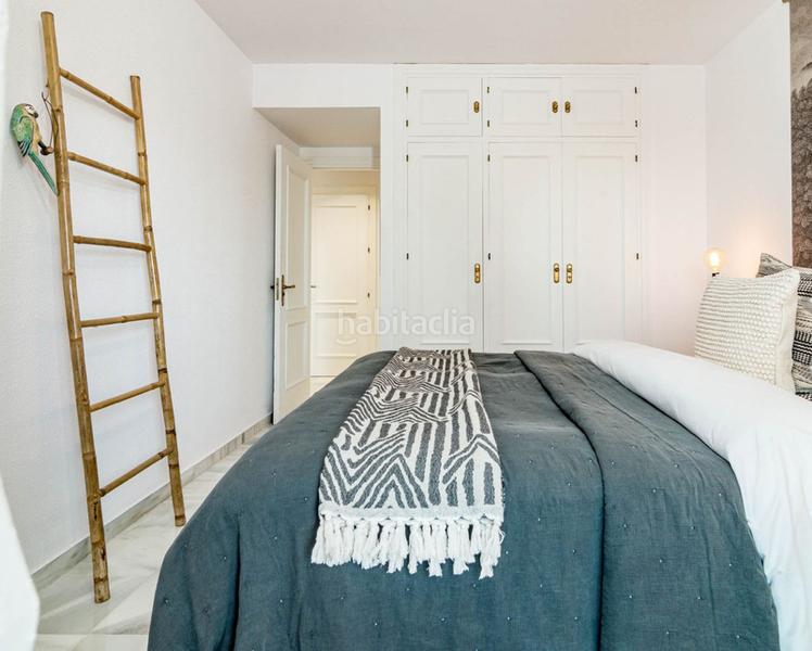 Foto 8650bb06-f9f1-4c53-a020-35f5e59f3cd7. Pis amb xemeneia aparcament piscina a Paraiso - Barronal Estepona