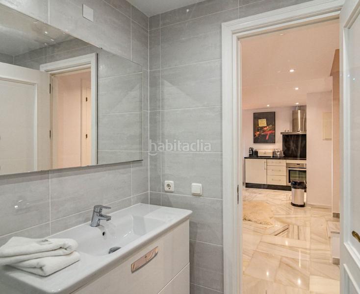 Foto 9e27596b-2af8-4a43-92e0-f929e784cc55. Pis amb xemeneia aparcament piscina a Paraiso - Barronal Estepona